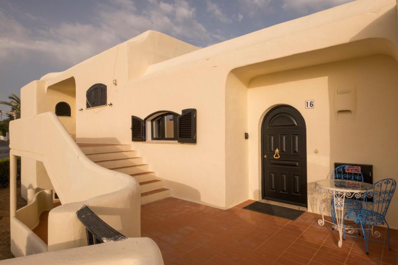 Apartment Cozy W/ Sea View, Free Parking & Ac