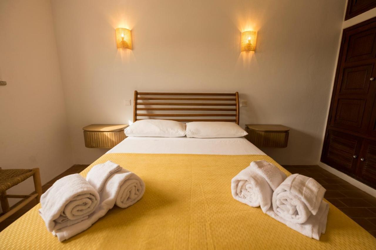 Cozy W/ Sea View, Free Parking & Ac Apartment *