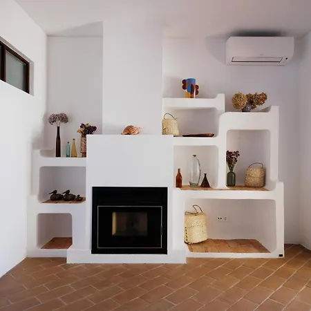 Cozy Beach Apartment W/ Sea View, Free Parking & Ac Carvoeiro  Exterior photo